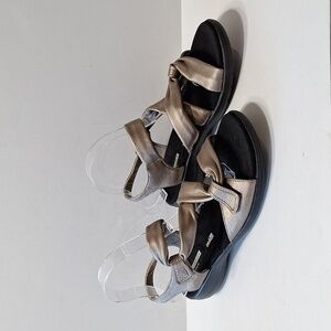 Clarks Pewter Saylie Moon Bohemian Boho Ankle Strap Sandals Size 8.5